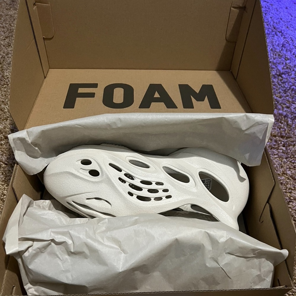 Yeezy foam runners Ararat